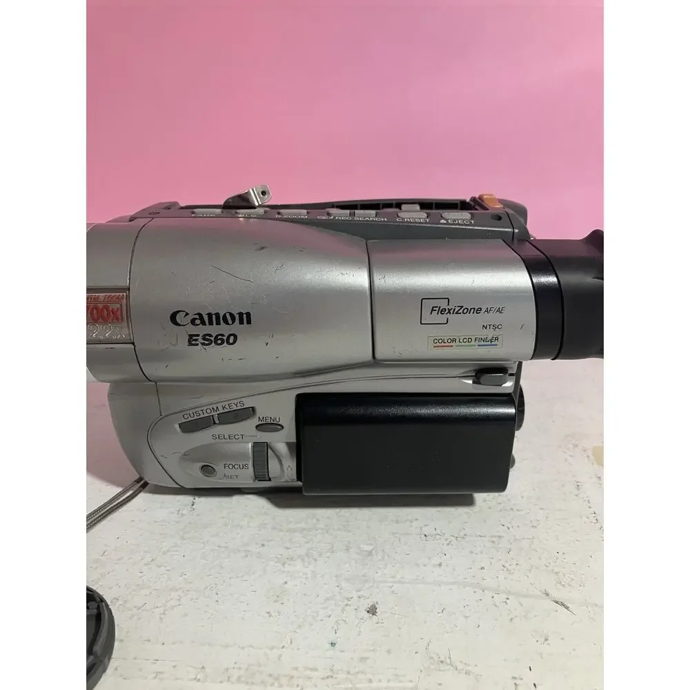 Canon ES 60 Vintage Handheld Video Camera No Charger Digital 700× (PARTS ONLY)